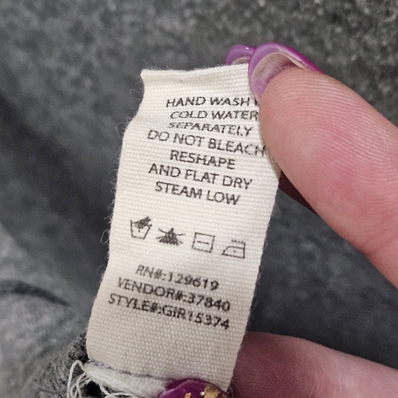 Cutout Long Sleeve Pullover Top - Picture 11 of 13